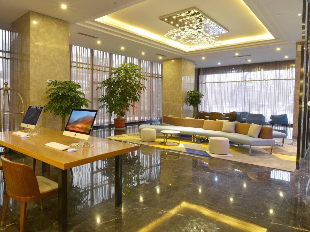 Holiday Inn Express - Jinan Exhibition Center, An Ihg Hotel Exterior photo